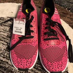 Jessica Simpson tennis shoes